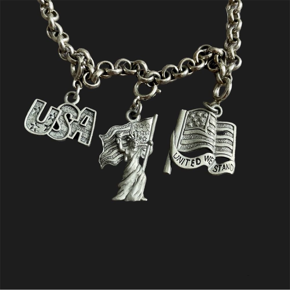 Krystal Kids Patriotic Charm Bracelet | USA, Statue of Liberty, United We Stand